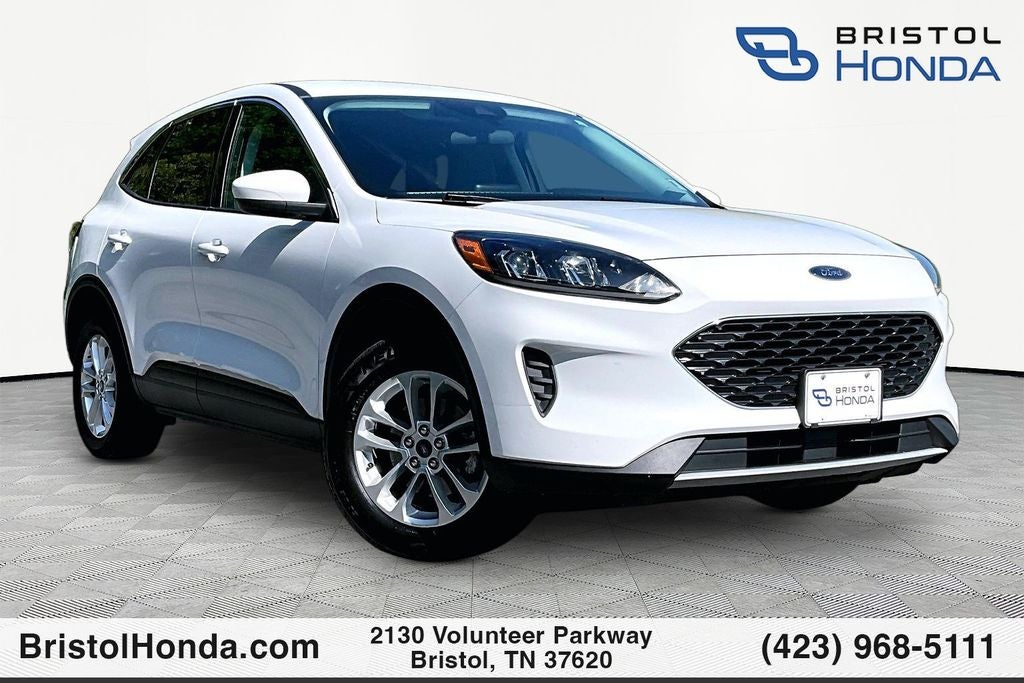 2021 Ford Escape SE in Oxford White — front three-quarter view