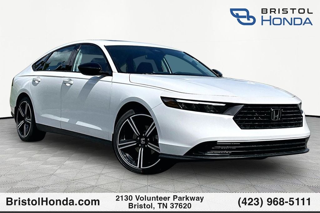 2026 Honda Accord SE in Platinum White Pearl — front three-quarter view